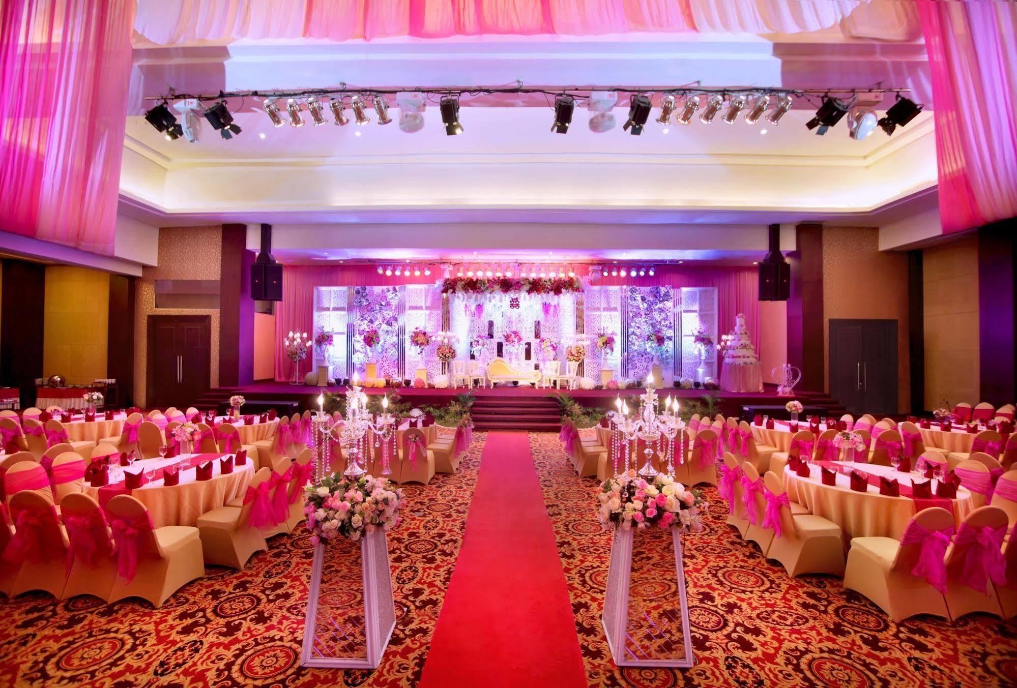 Aston Samarinda Hotel And Convention Center Dış mekan fotoğraf
